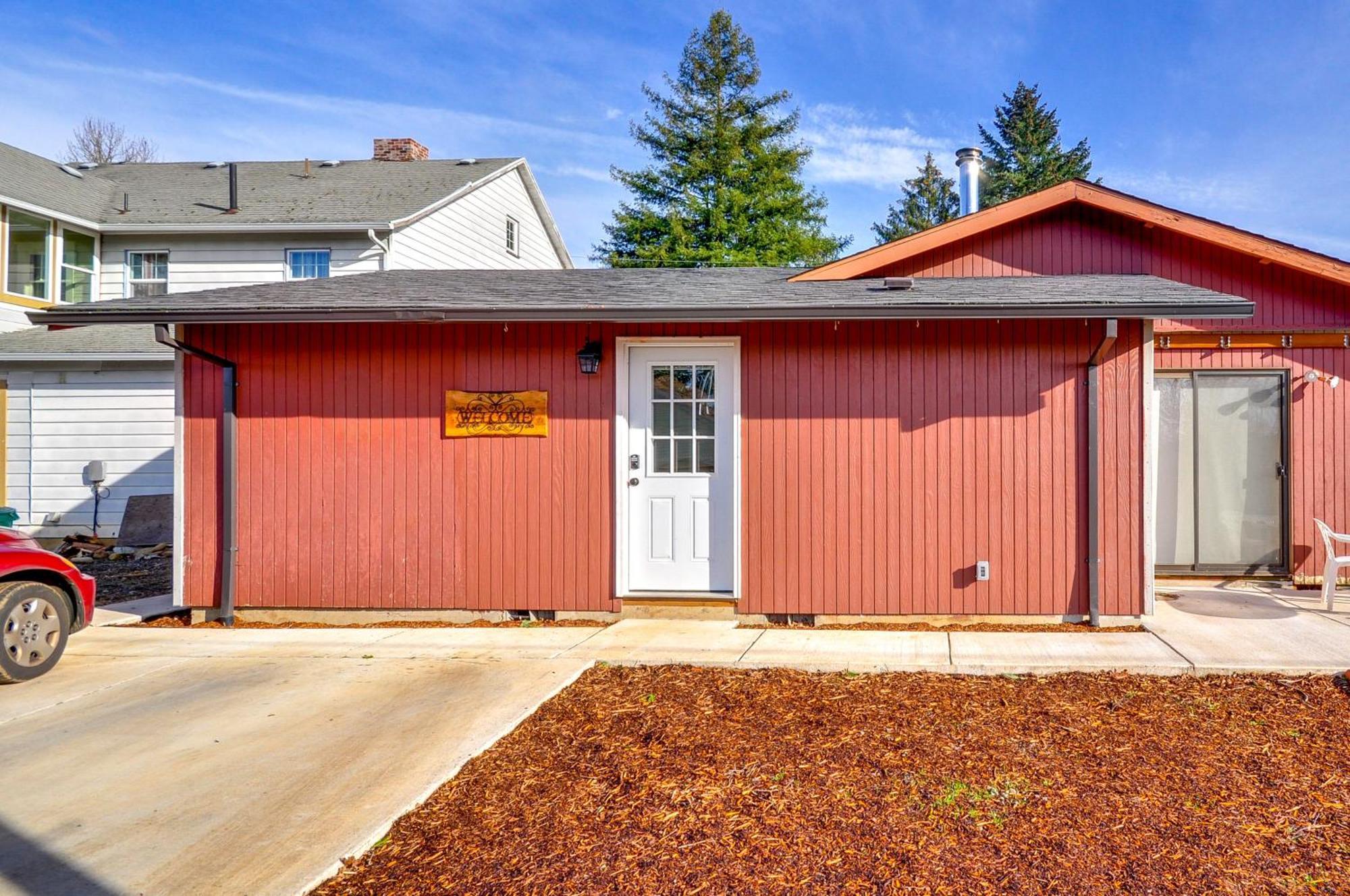 Estacada Home - Near Milo Mciver State Park! Exterior photo